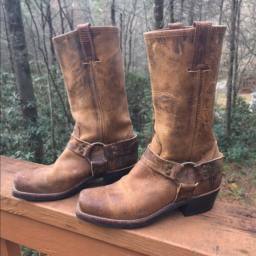 FRYE HARNESS BOOTS WOMEN'S 7